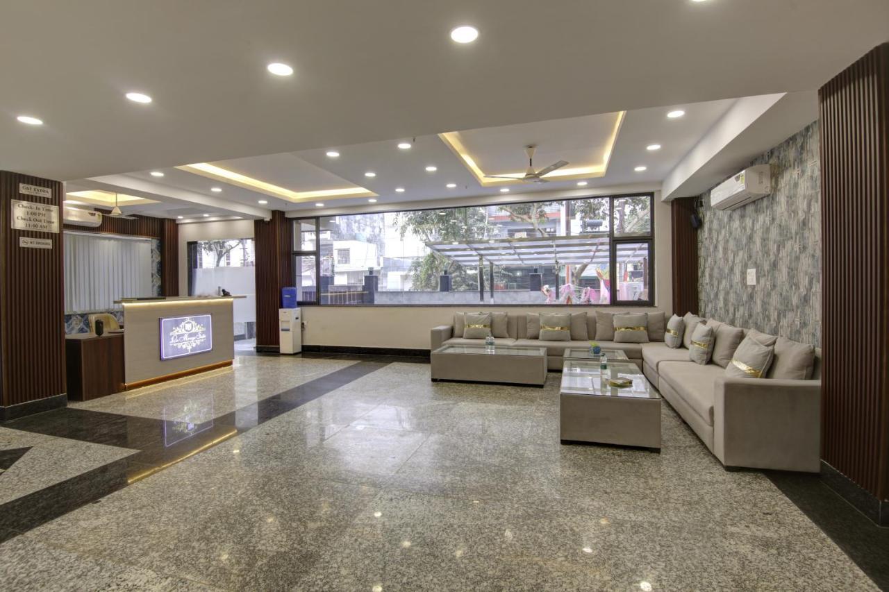 Hotel La Mirage Noida Bagian luar foto