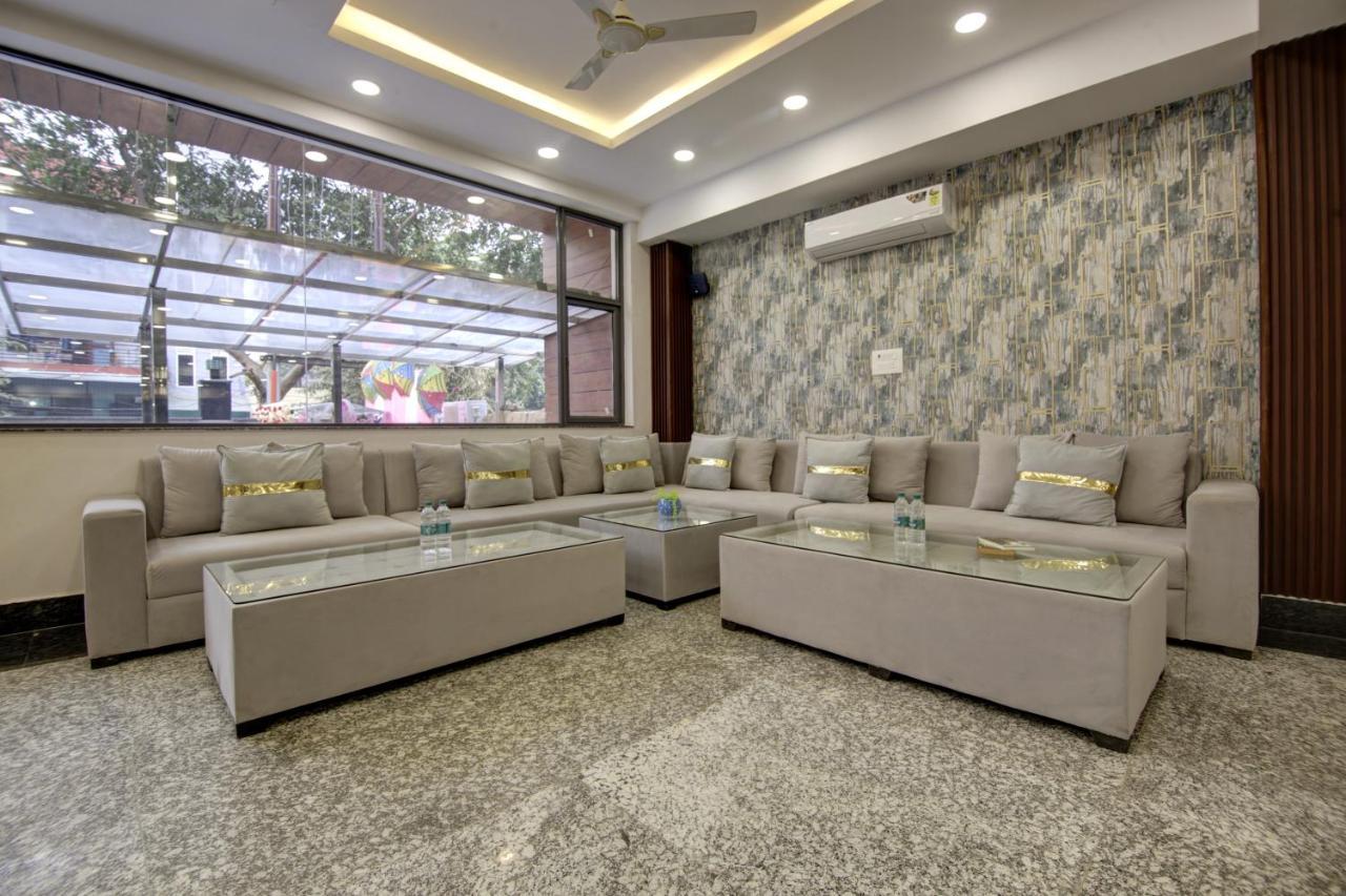 Hotel La Mirage Noida Bagian luar foto